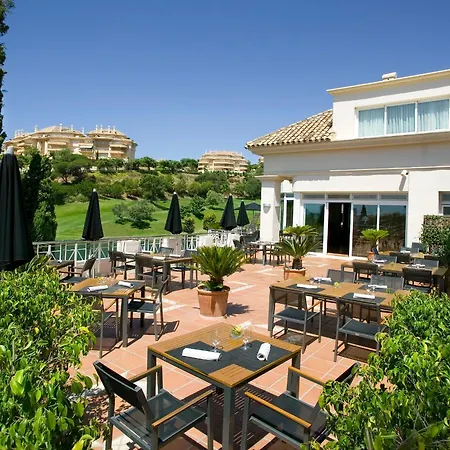 - Greenlife Golf Apartahotel Marbella