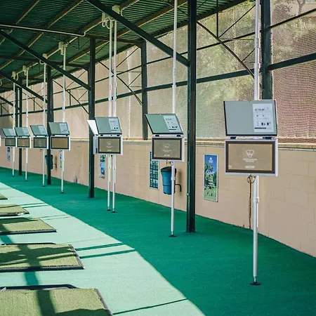 - Greenlife Golf Apartahotel Marbella