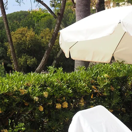 Elviria Hills Living 아파트호텔 3*