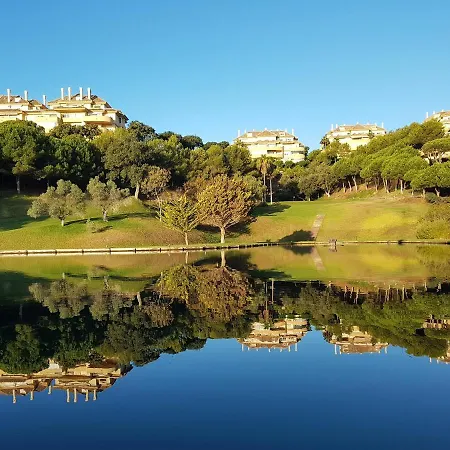 - Greenlife Golf Aparthotel 3*