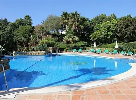 - Greenlife Golf Aparthotel Marbella