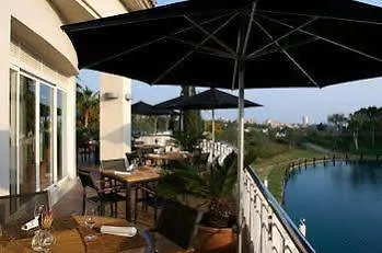 - Greenlife Golf Aparthotel 3*